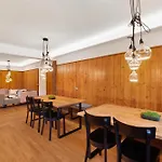 Lug Ins Tal - Gruppenhaus 펜션 바이에르스브론