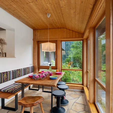 Сasa de vacaciones Lug Ins Tal - Gruppenhaus *