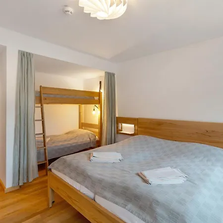 Lug Ins Tal - Gruppenhaus Vakantiehuis *