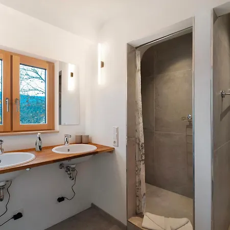 Lug Ins Tal - Gruppenhaus Vakantiehuis